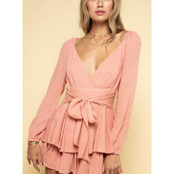 Romper Beautiful peach ruffle! - Picture 3 of 3